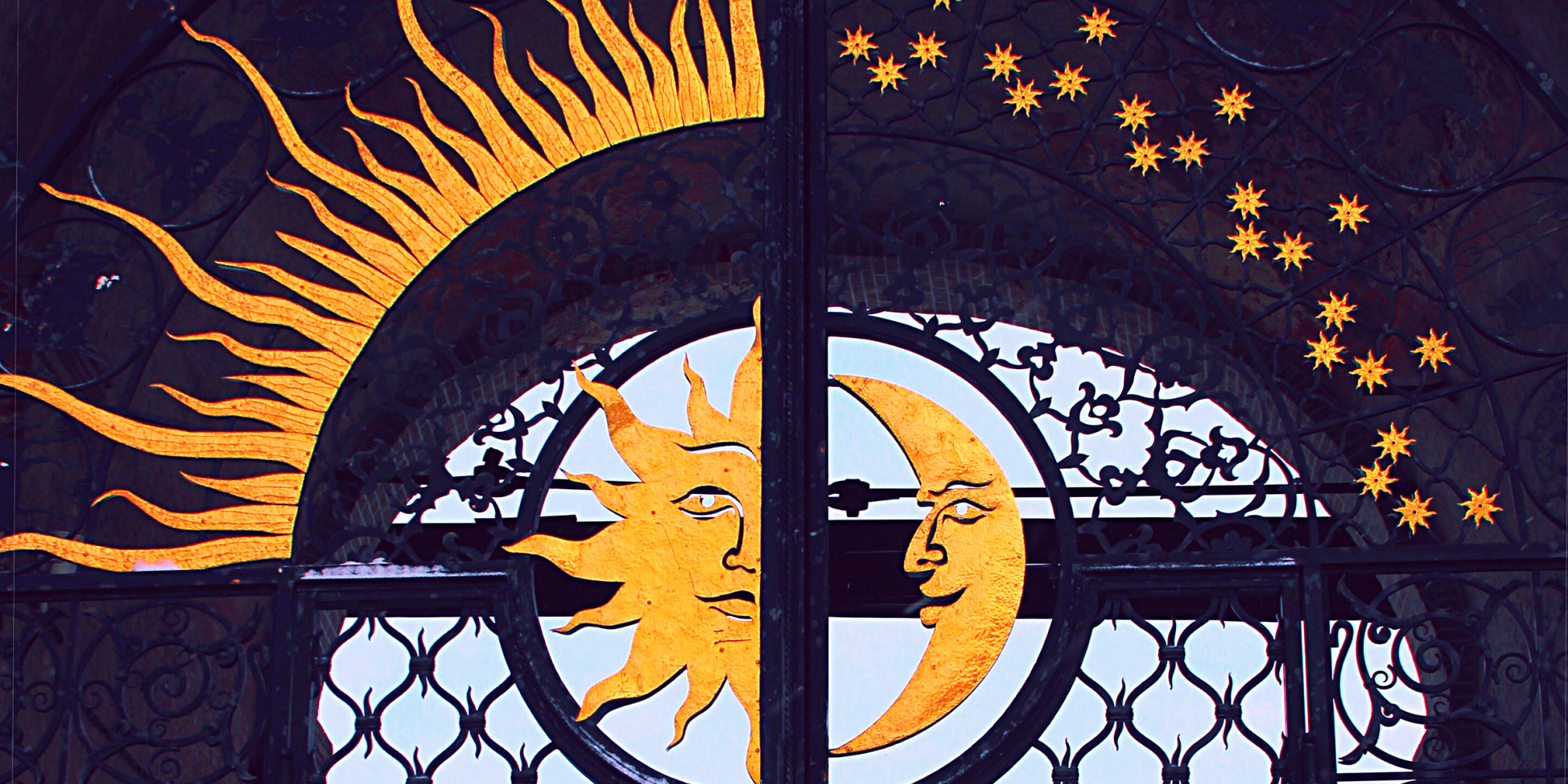 Blog 2022 03 De zon en maan in 2022 lydia-gulinkina-q4bzTE3tDw4-unsplash resized